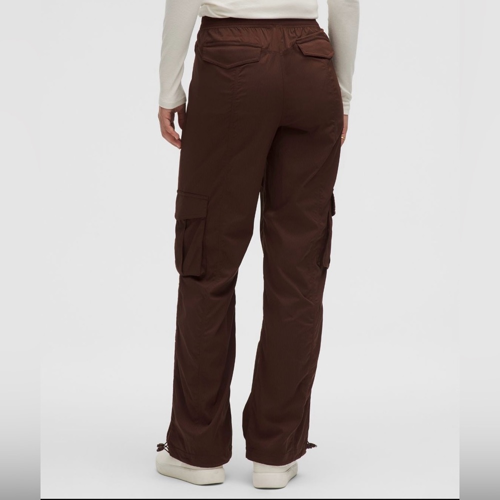 lululemon Relaxed Fit Dance Studio Mid Rise Cargo Pants M Lava Cake Brown - Picture 2 of 9